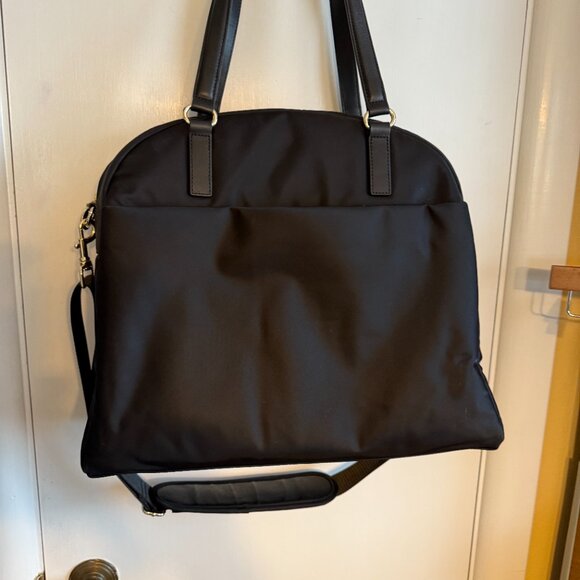 Lo & Sons O.G. Overnight Bag...New Without Tags - Picture 1 of 5